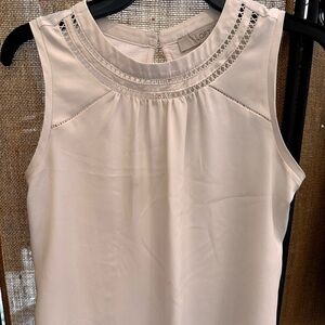 LOFT White Sleeveless Top XSP 
Front 100% Polyester Back 100% Rayon